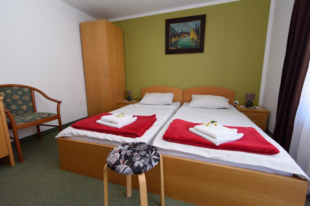 Penzion Vila Bistrica Bohinjska Bistrica Esterno foto