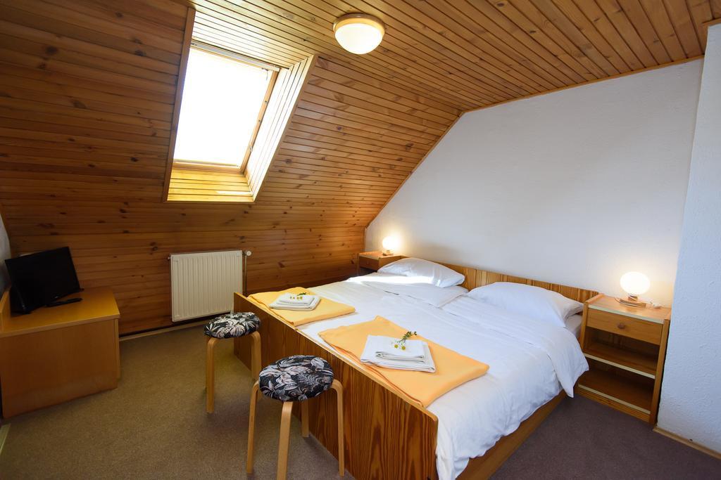 Penzion Vila Bistrica Bohinjska Bistrica Esterno foto
